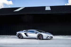 Lamborghini Aventador S 2017 года